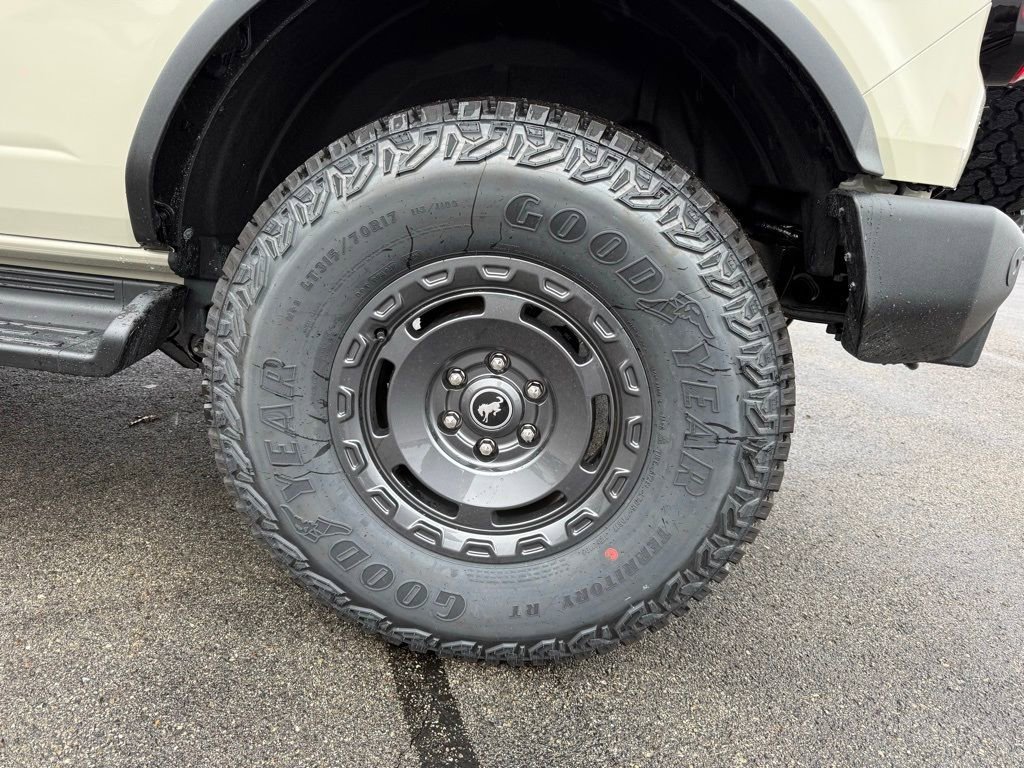 New 2025 Ford Bronco Outer Banks w/ Sasquatch Package image 12