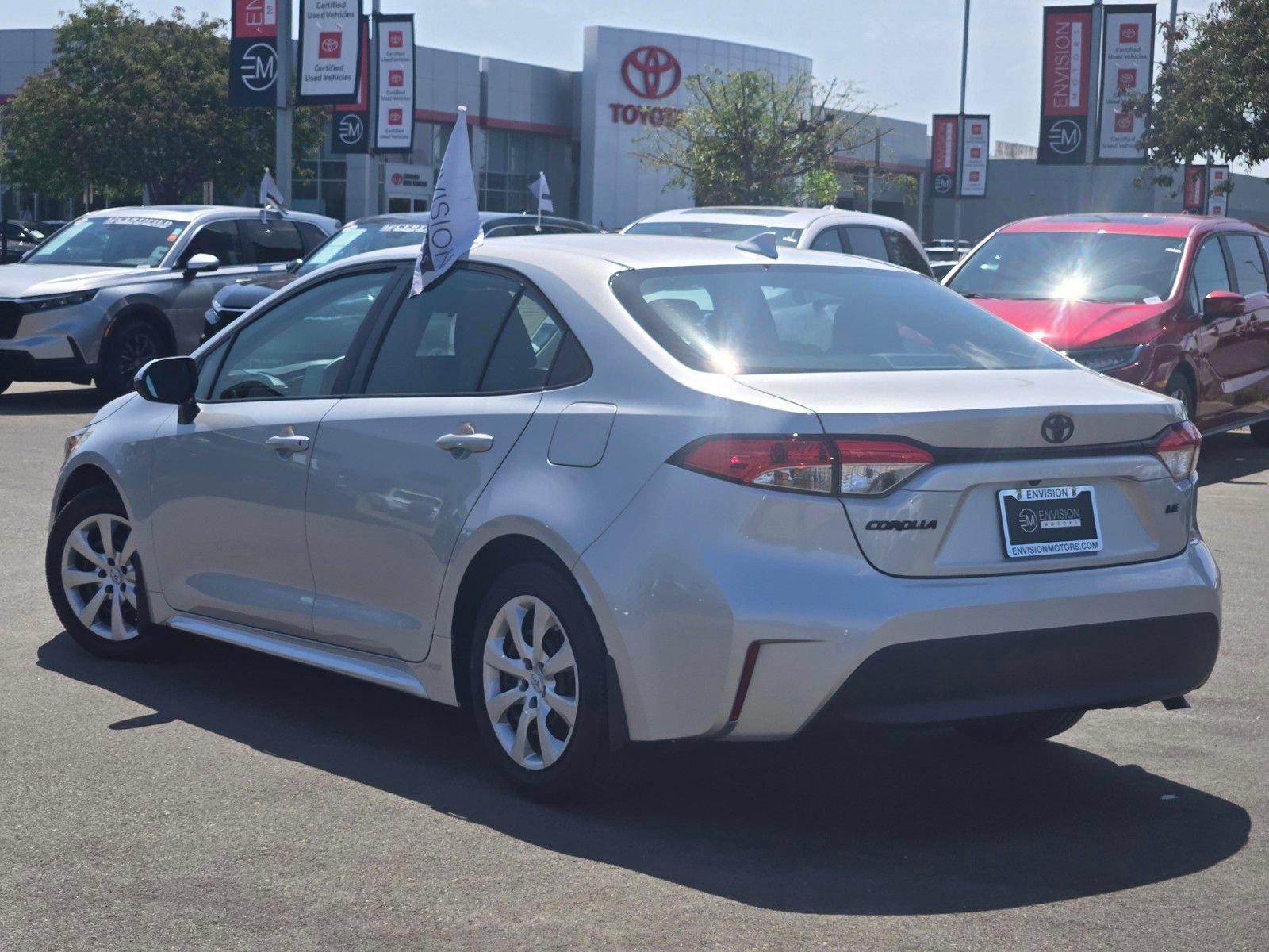 Used 2023 Toyota Corolla LE FWD image 5