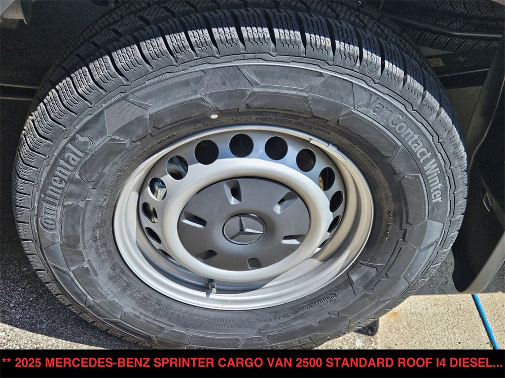 Used 2025 Mercedes-Benz Sprinter 2500 image 9