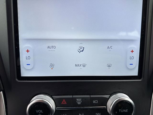 Used 2024 Ford Edge SE w/ Black Appearance Package image 20