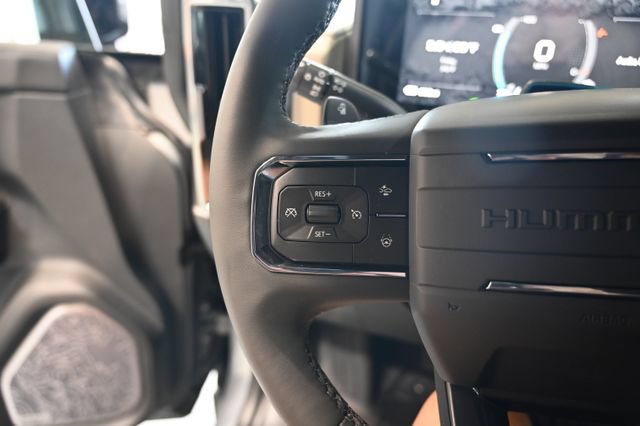New 2026 GMC Hummer EV SUV w/ LPO, Dark Essentials Package AWD/4WD image 25