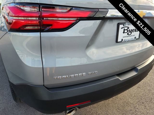 Used 2023 Chevrolet Traverse LS image 13