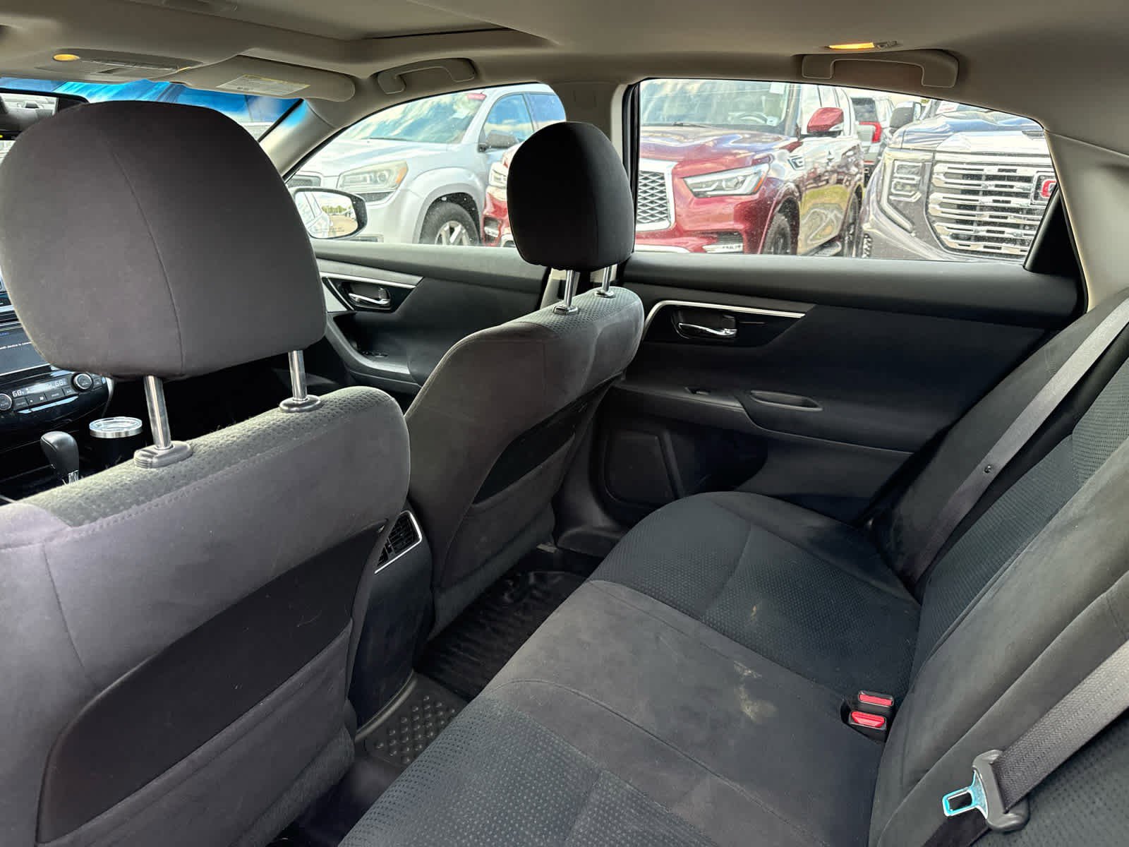 Used 2014 Nissan Altima 2.5 SV w/ Convenience Package FWD image 9