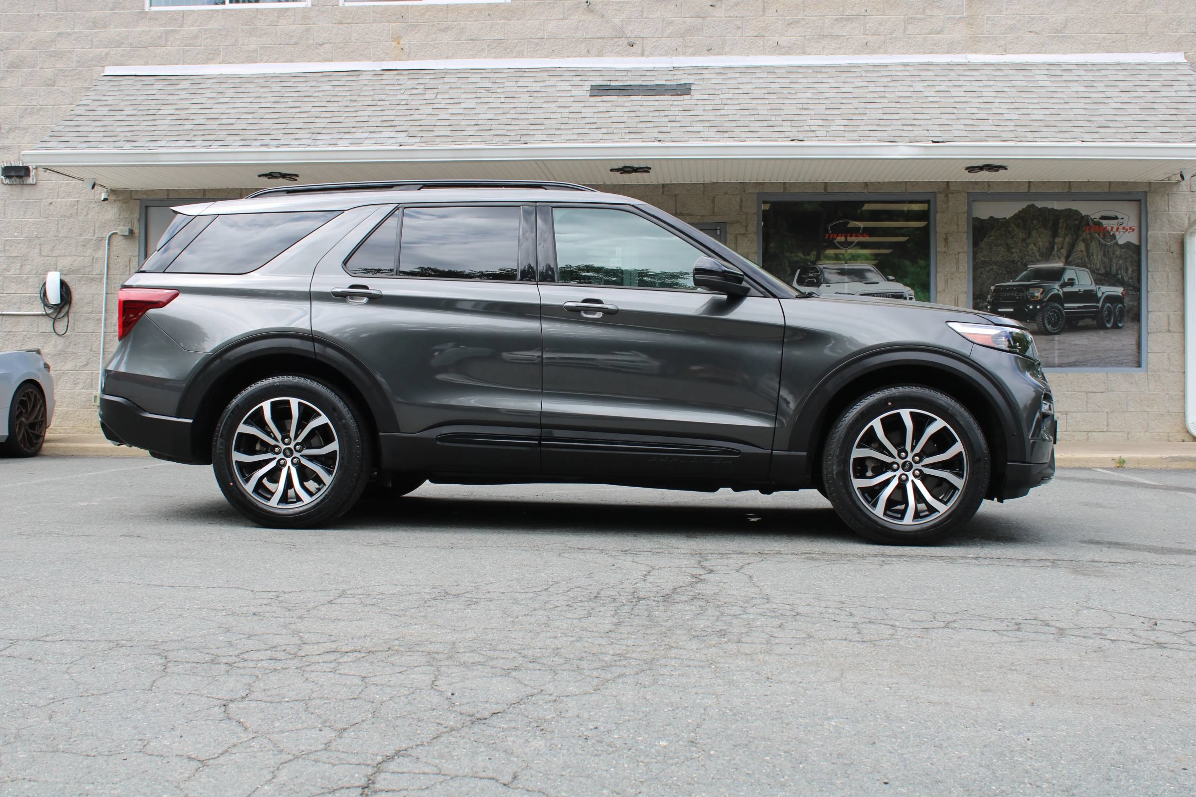 Used 2020 Ford Explorer ST AWD/4WD image 34