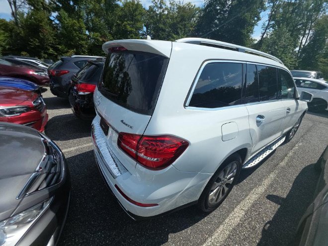 Used 2018 Mercedes-Benz GLS 450 4MATIC w/ Premium Package image 4