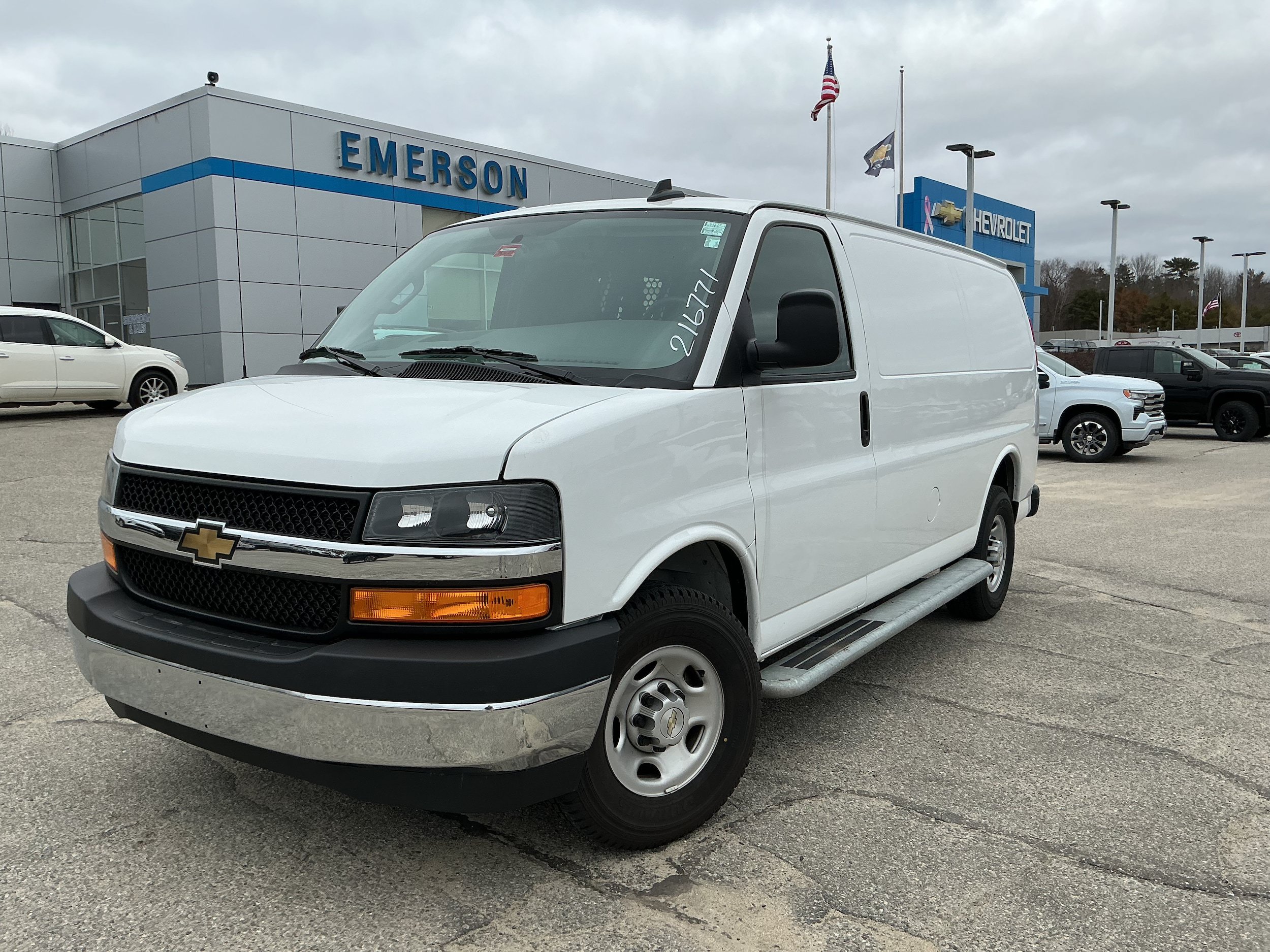 Certified 2024 Chevrolet Express 2500 w/ Driver Convenience Package RWD image 5