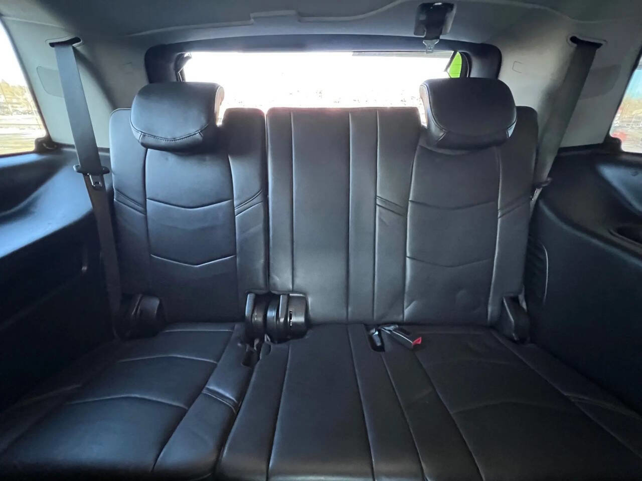 Used 2020 Cadillac Escalade Luxury image 14