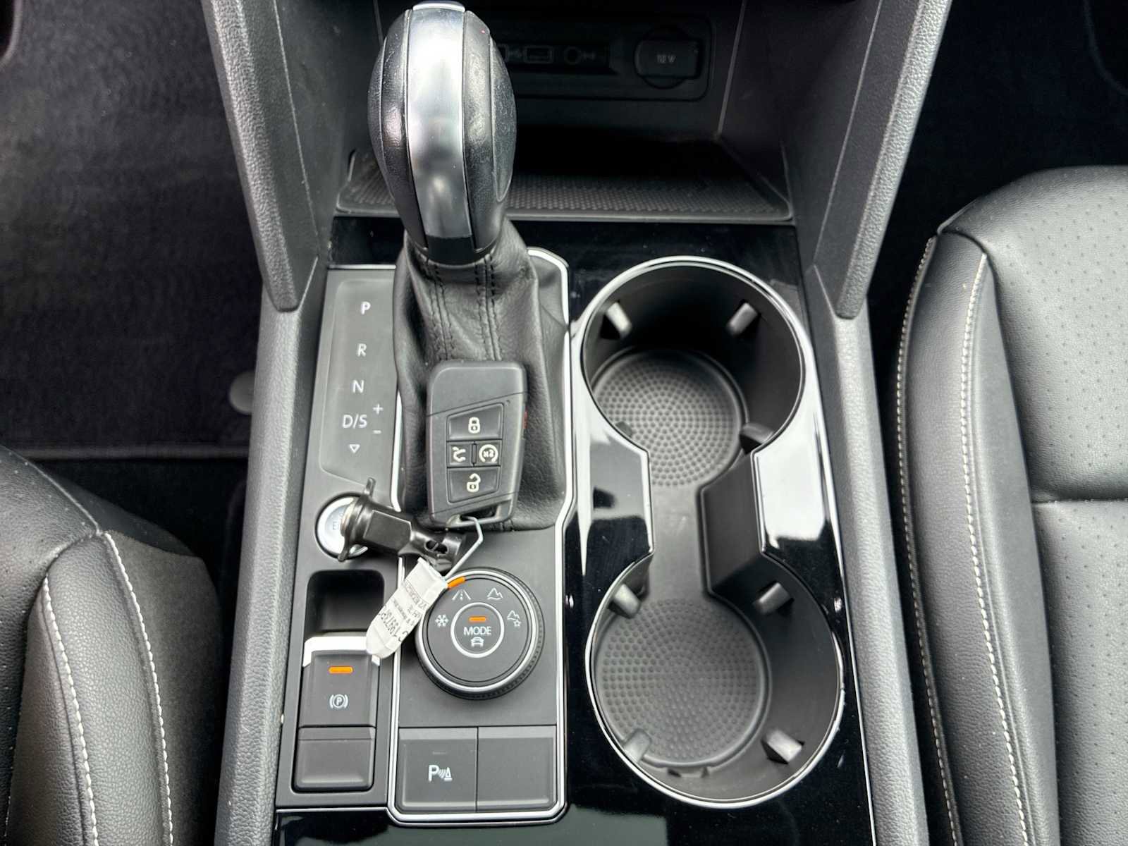 Used 2020 Volkswagen Atlas Cross Sport SEL image 15