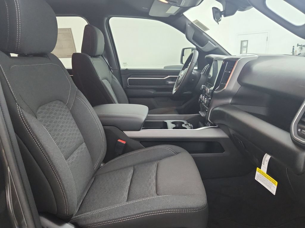New 2026 RAM 1500 Big Horn AWD/4WD image 30