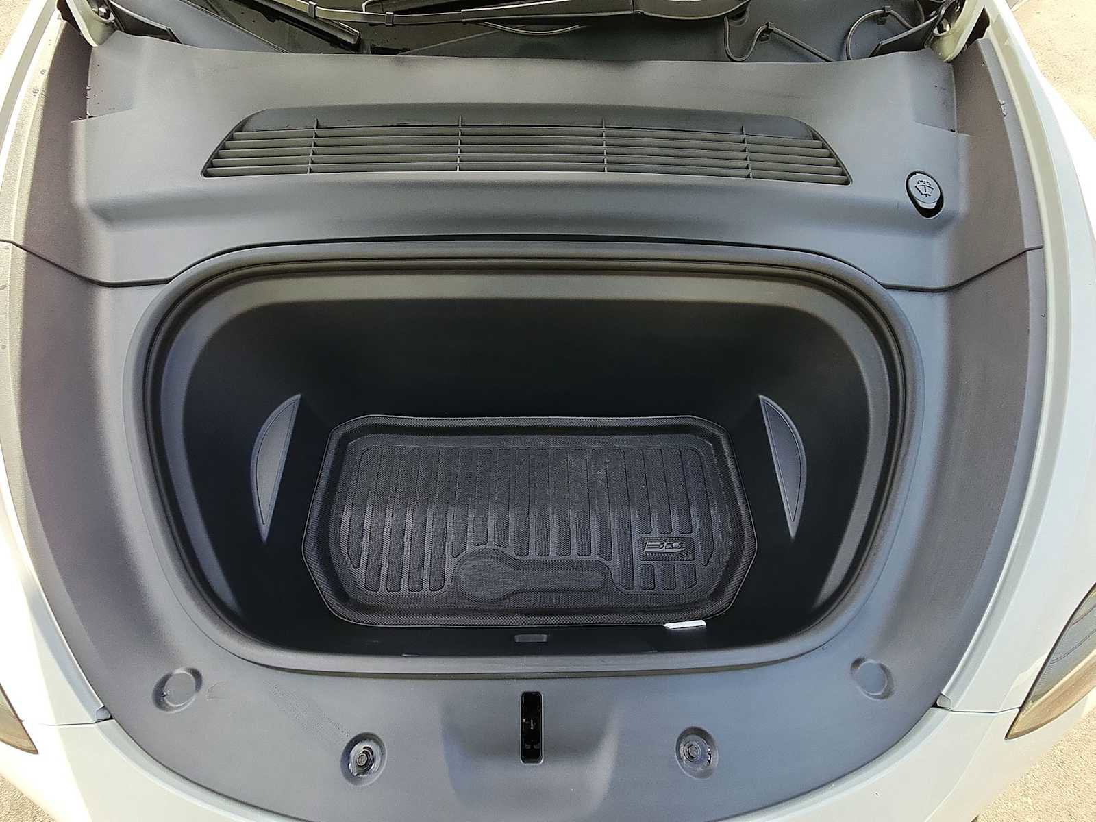 Used 2021 Tesla Model Y Performance image 12