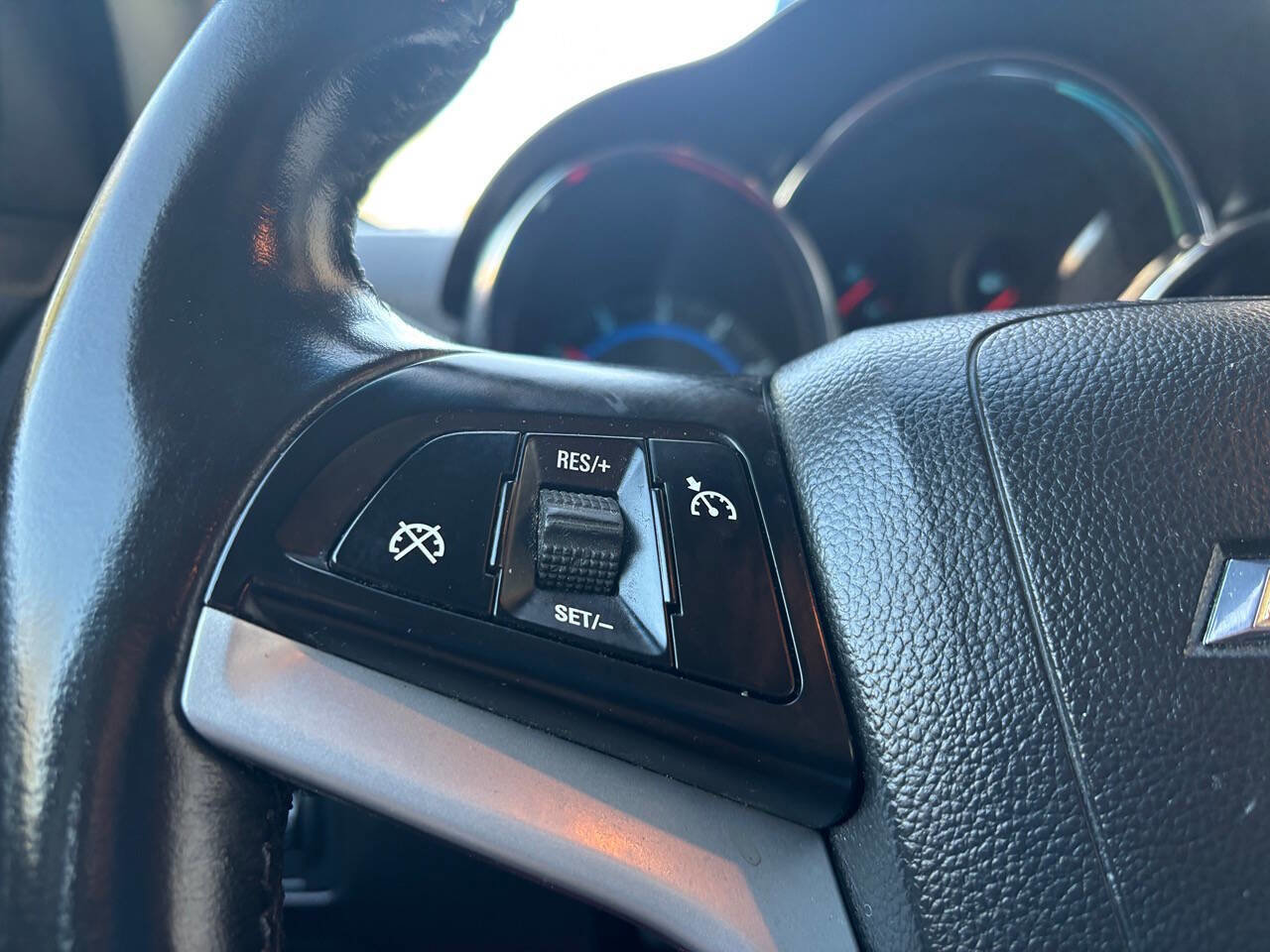 Used 2015 Chevrolet Cruze LTZ w/ Sun, Sound and Sport Package FWD image 31