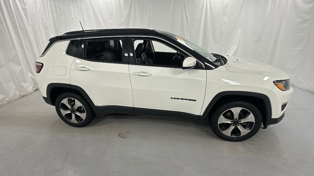 Used 2018 Jeep Compass Latitude w/ Popular Equipment Group image 2