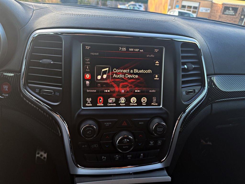 Used 2015 Jeep Grand Cherokee SRT AWD/4WD image 21