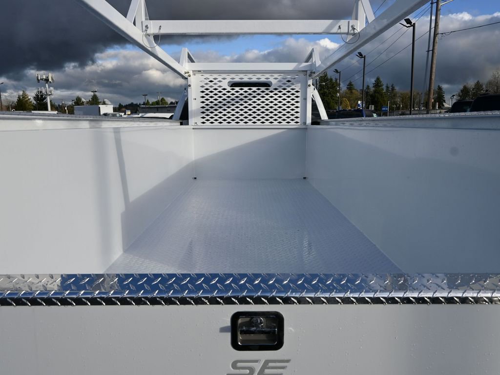 New 2026 Ford F550 4x4 Crew Cab image 18