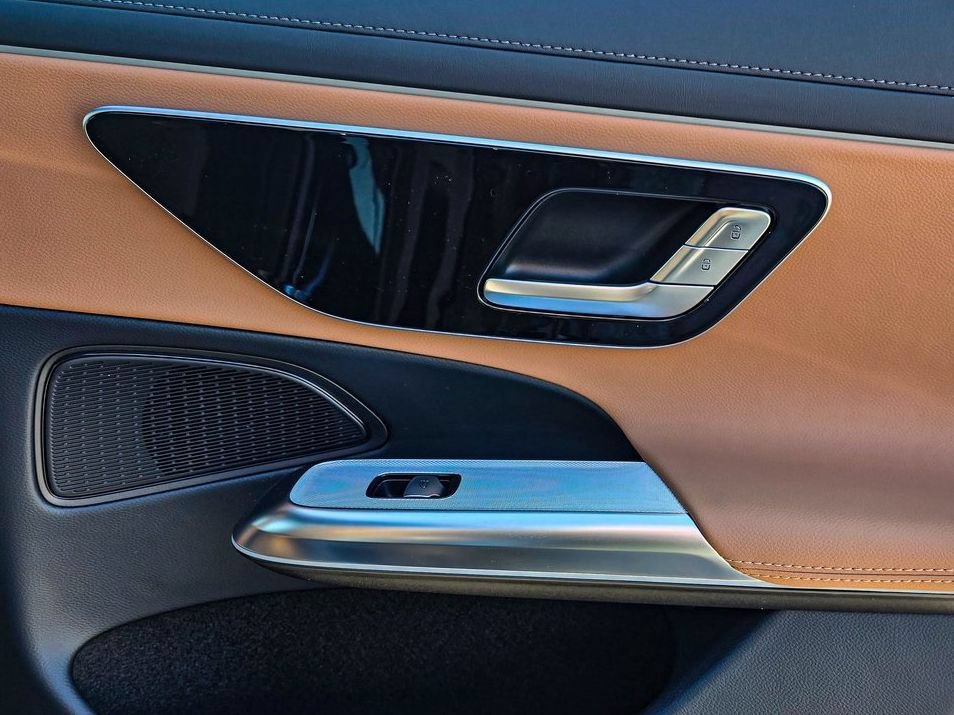 New 2026 Mercedes-Benz E 350 4MATIC Sedan image 34