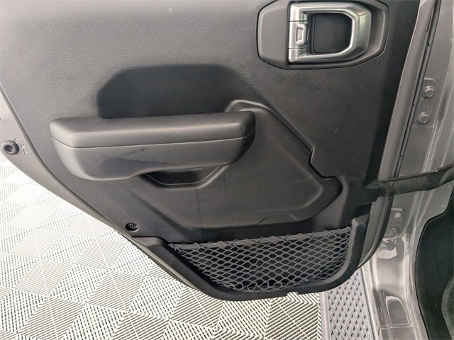 Used 2021 Jeep Gladiator Sport image 25