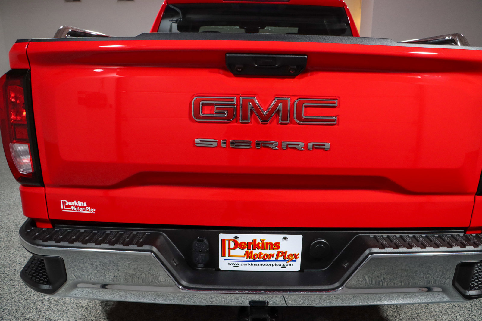 Used 2024 GMC Sierra 1500 Pro w/ Pro Value Package image 8