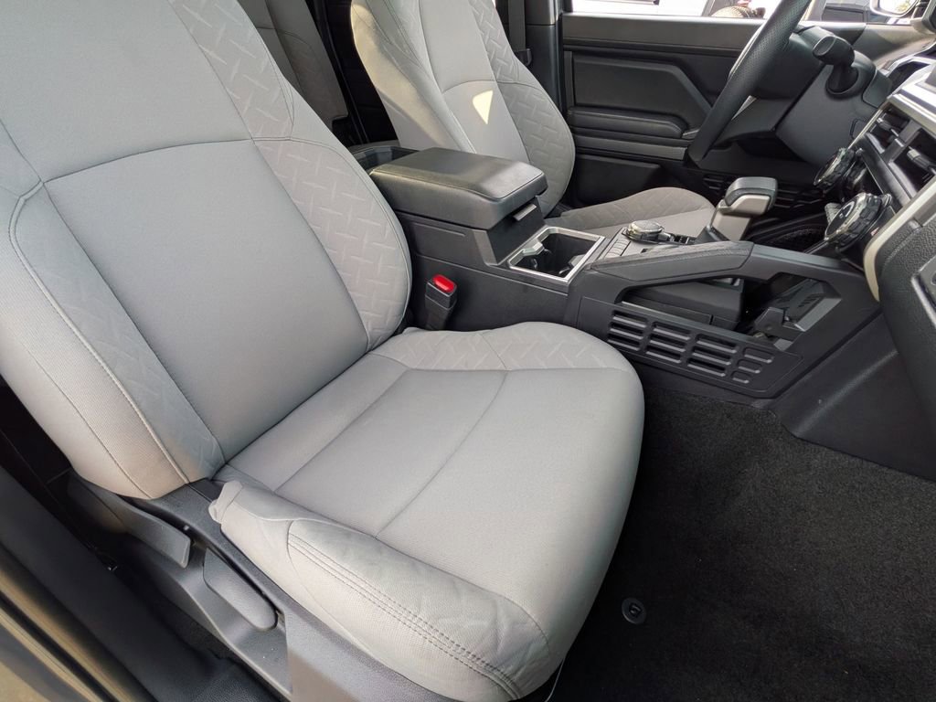 Used 2024 Toyota Tacoma SR5 image 33
