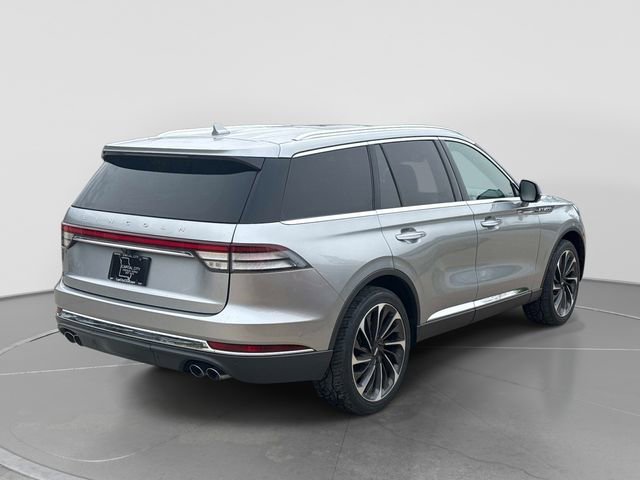 Used 2020 Lincoln Aviator Reserve w/ Equipment Group 202A image 4