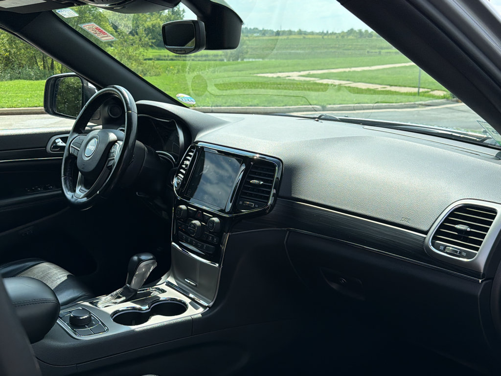 Used 2021 Jeep Grand Cherokee Limited AWD/4WD image 29