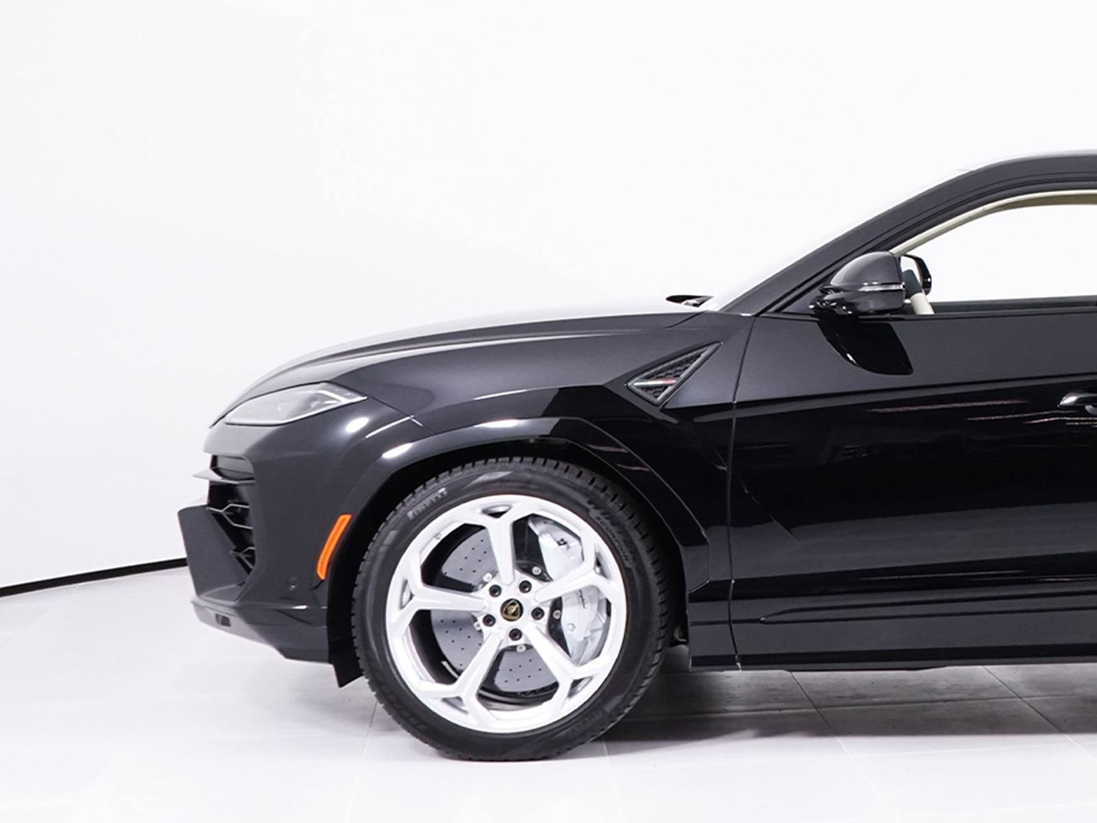 Used 2026 Lamborghini Urus SE AWD/4WD image 12