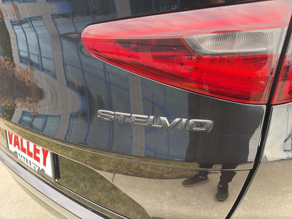 Used 2020 Alfa Romeo Stelvio Ti Sport w/ Quick Order Package 22S Sport image 42