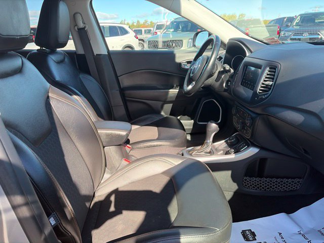 Used 2021 Jeep Compass Latitude w/ Convenience Group AWD/4WD image 6
