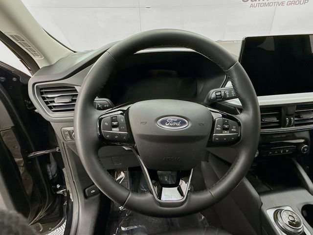 Used 2024 Ford Escape Platinum w/ Premium Technology Package image 11