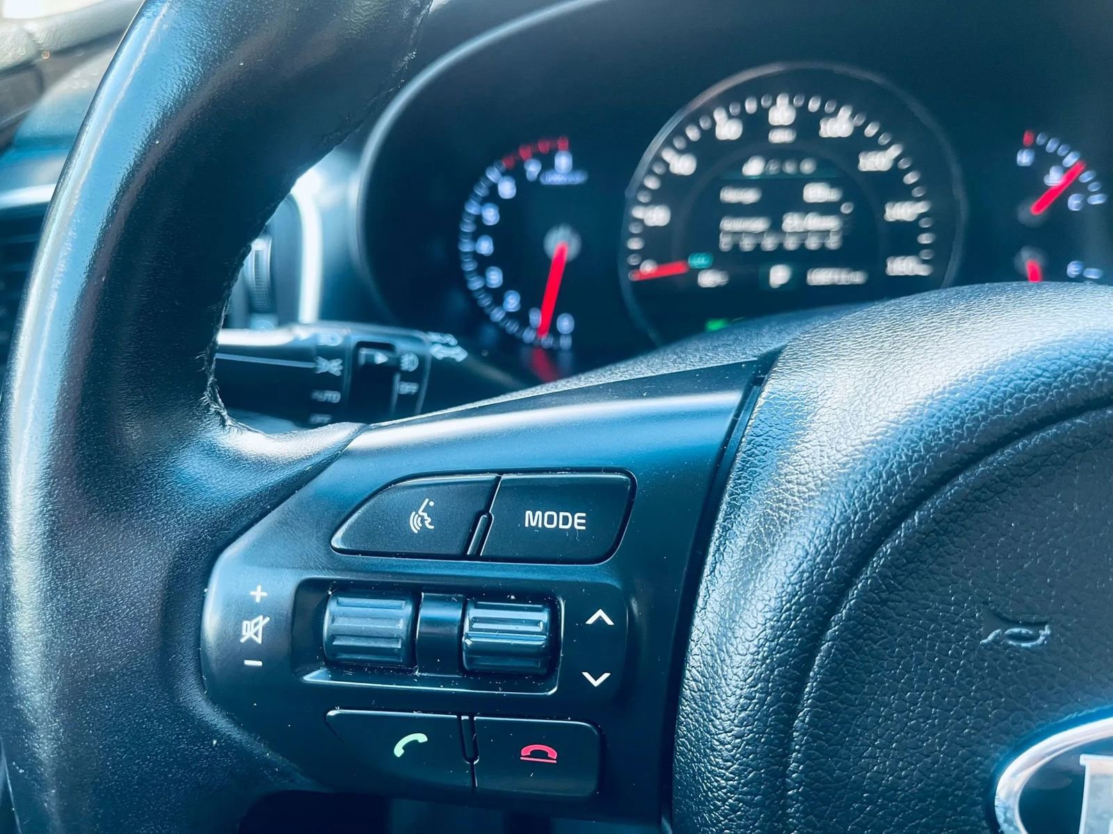 Used 2016 Kia Sorento EX w/ EX Premium Package image 21