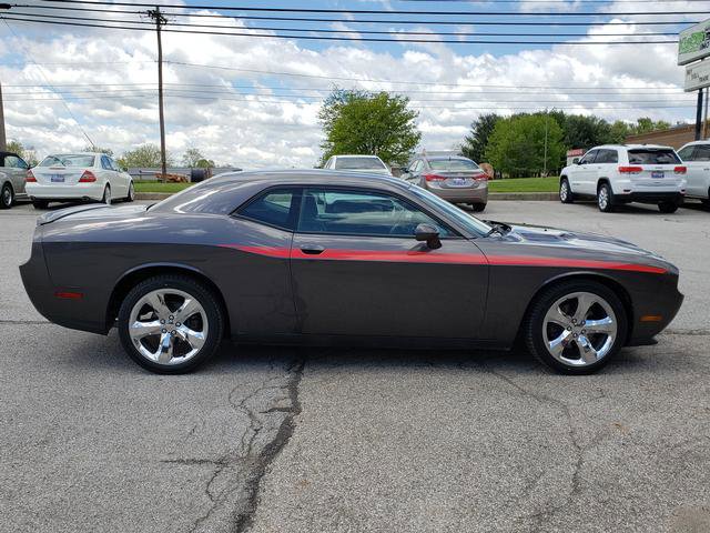 Used 2014 Dodge Challenger SXT w/ Super Sport Group (SS/T) RWD image 7
