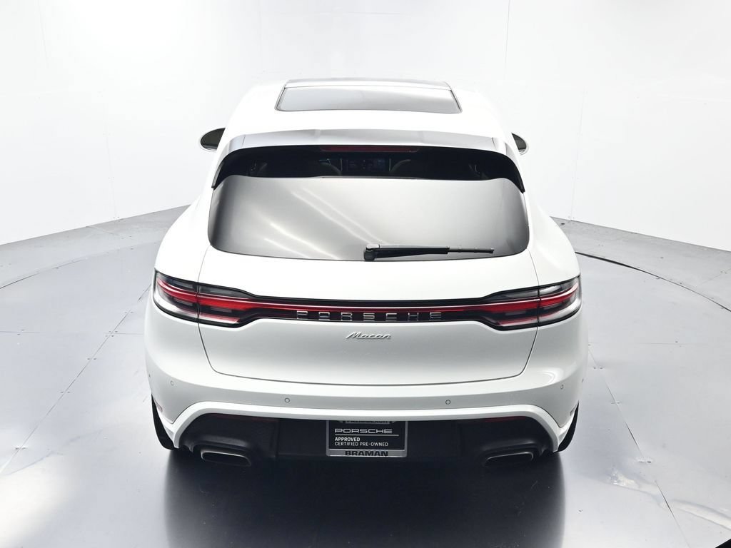 Certified 2024 Porsche Macan AWD/4WD image 38