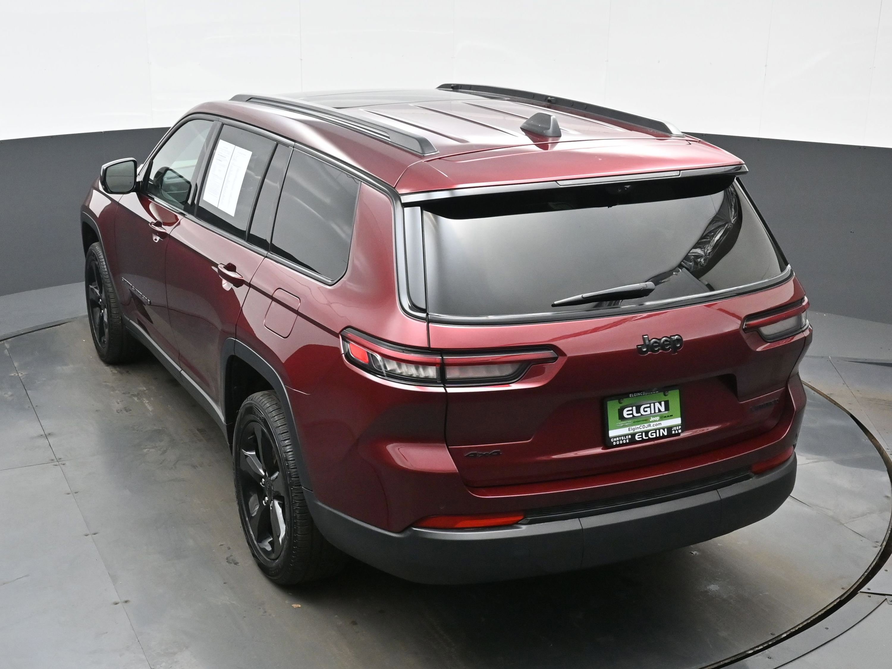 Used 2025 Jeep Grand Cherokee L Limited w/ Luxury Tech Group II image 36