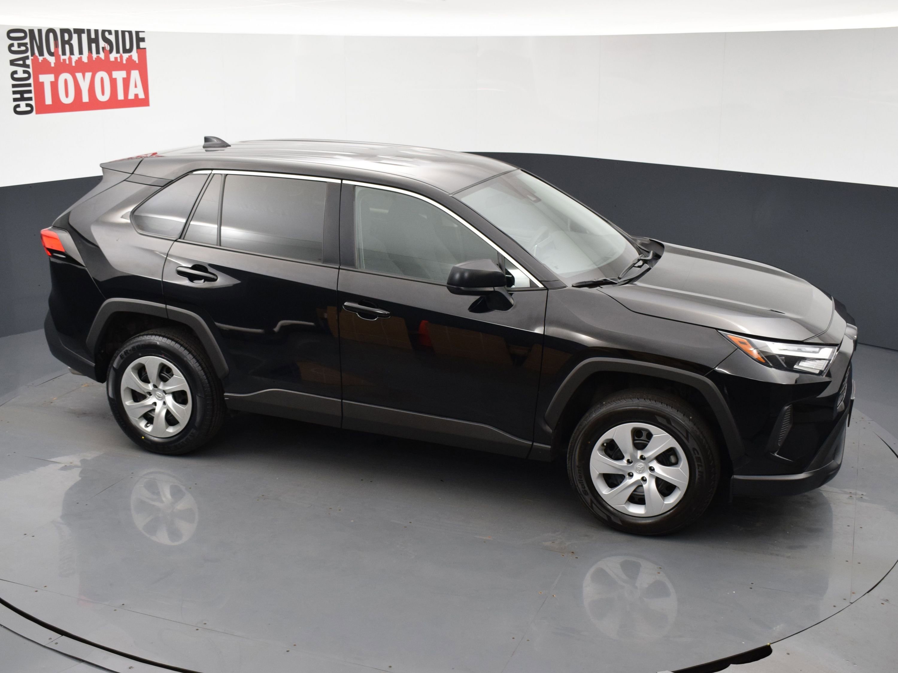 Used 2024 Toyota RAV4 LE AWD/4WD image 20