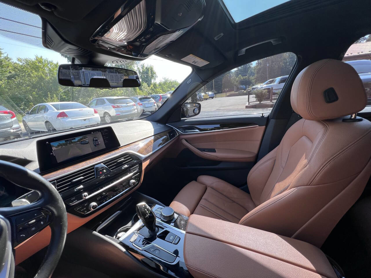 Used 2020 BMW 530i xDrive w/ Premium Package image 22