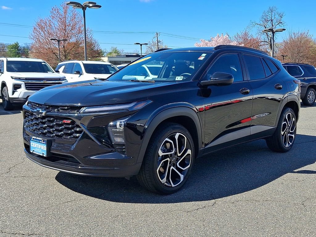 Certified 2024 Chevrolet Trax RS w/ Driver Confidence Package image 3