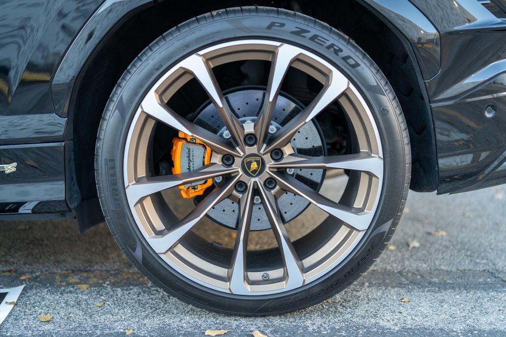 Used 2024 Lamborghini Urus S image 34