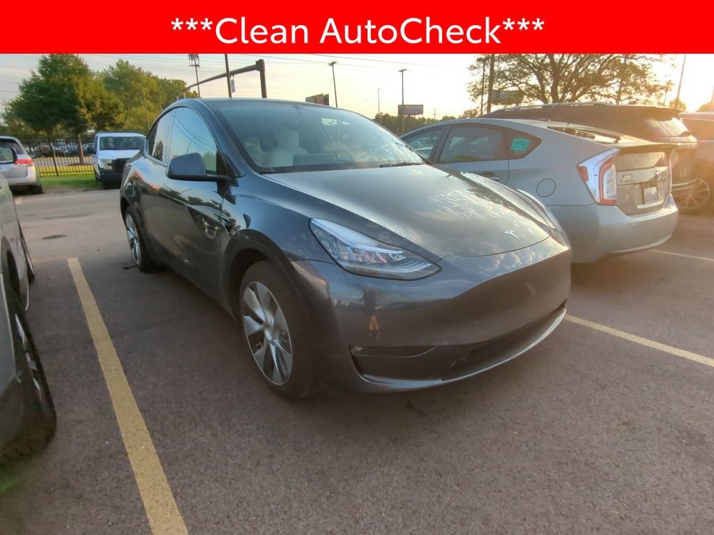 Used 2021 Tesla Model Y Long Range AWD/4WD image 3