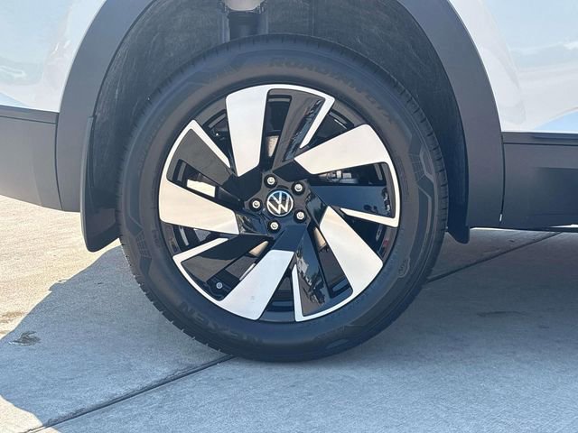 New 2026 Volkswagen Atlas Cross Sport SE image 7