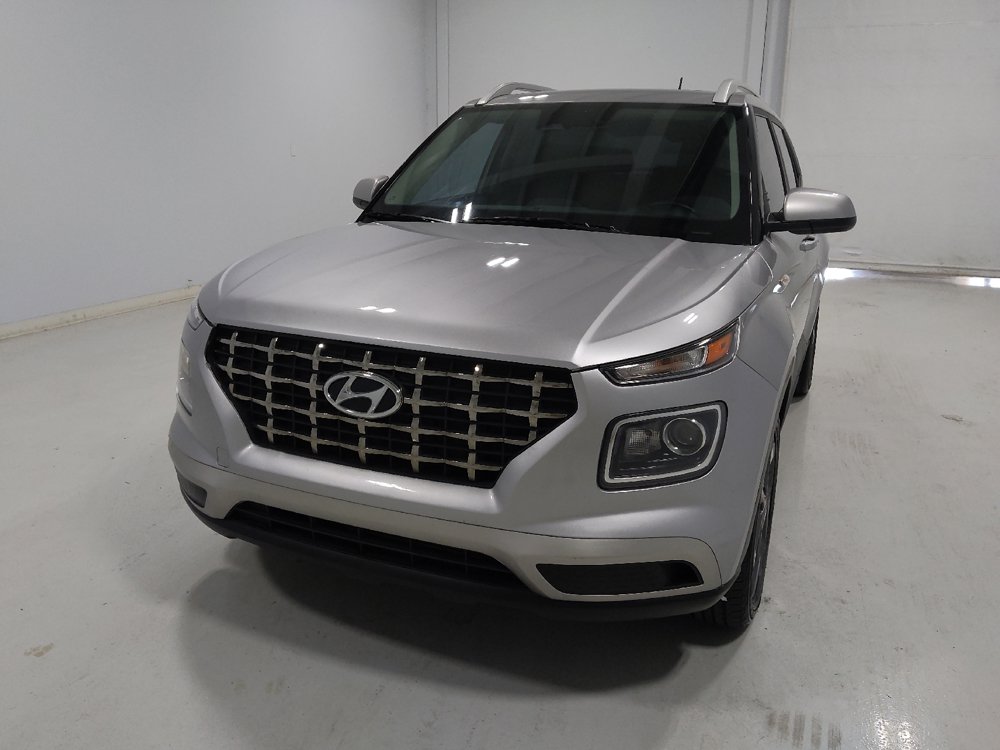 Used 2025 Hyundai Venue SEL FWD image 15