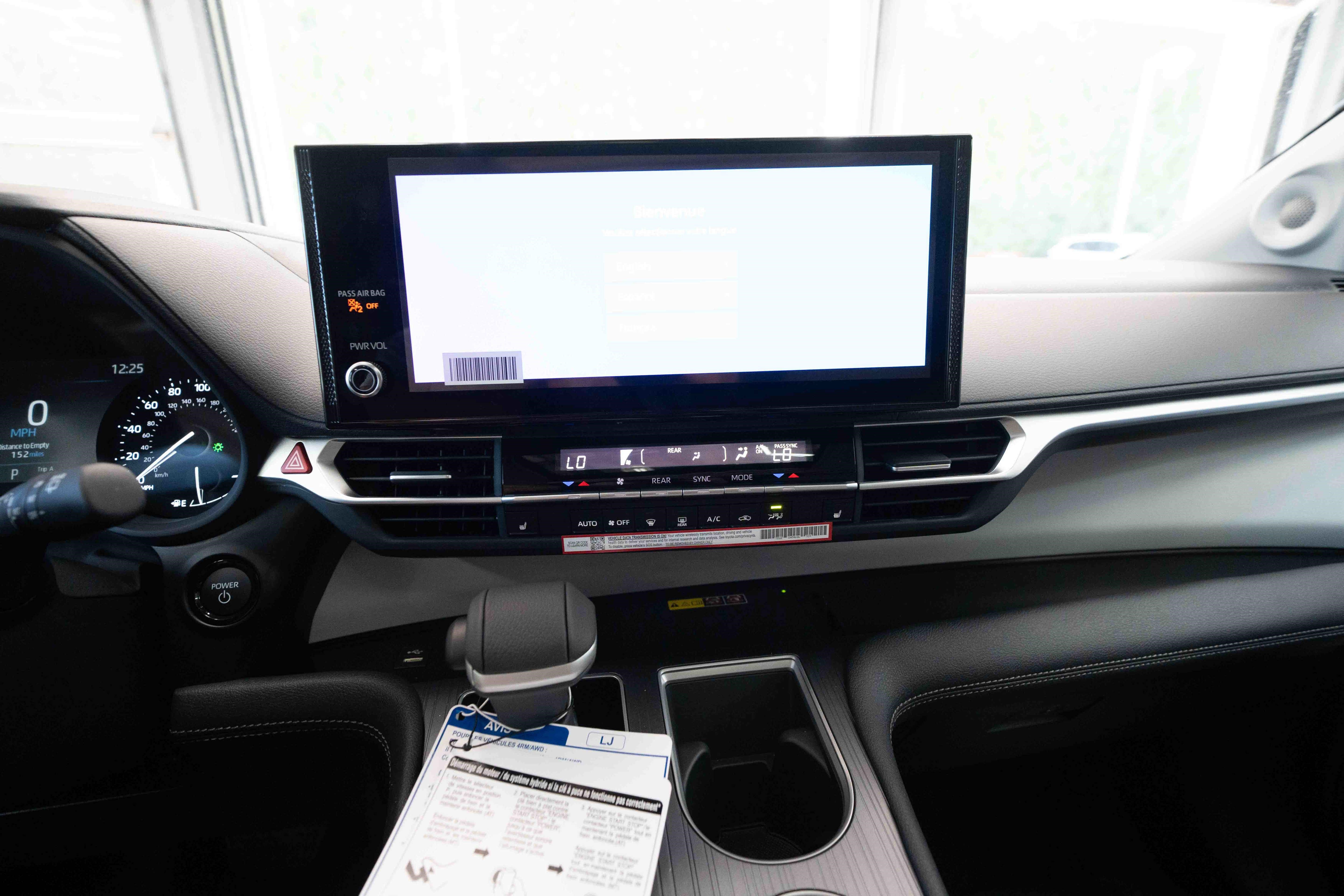 New 2026 Toyota Sienna XLE AWD/4WD image 17