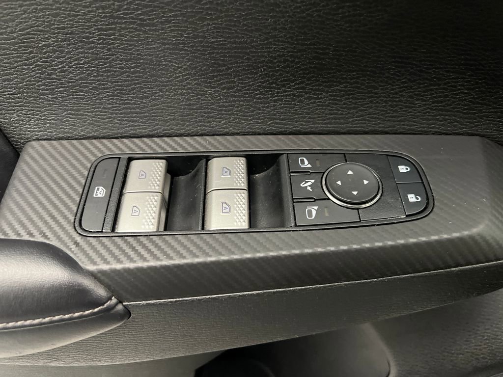 Used 2025 Mitsubishi Outlander SE AWD/4WD image 12