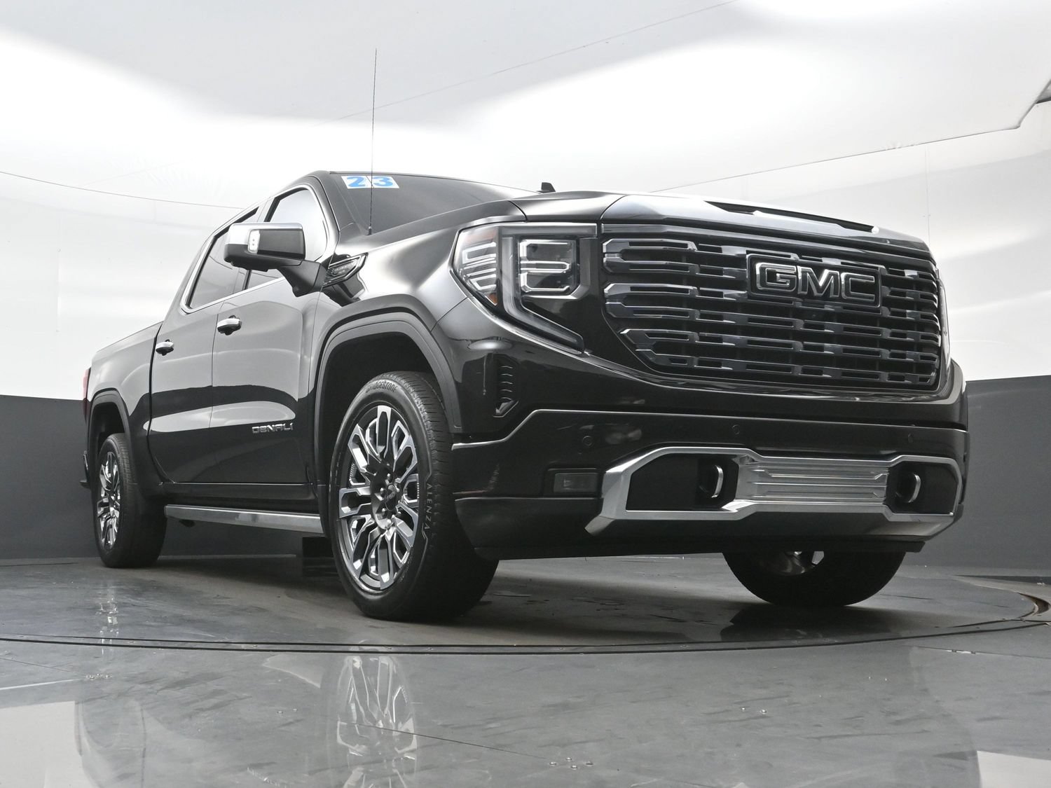 Used 2023 GMC Sierra 1500 Denali Ultimate AWD/4WD image 37