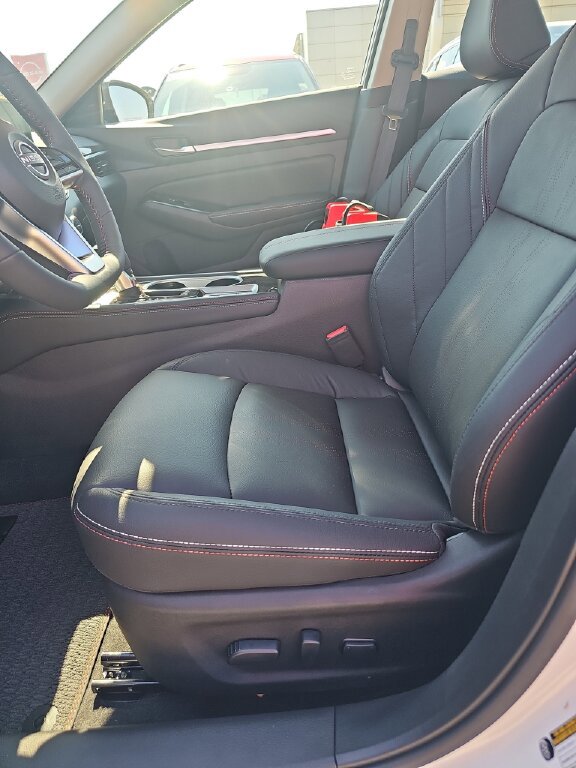 Used 2024 Nissan Altima 2.0 SR image 5