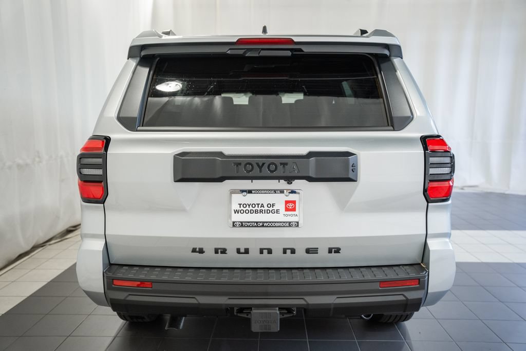 New 2026 Toyota 4Runner SR5 AWD/4WD image 5