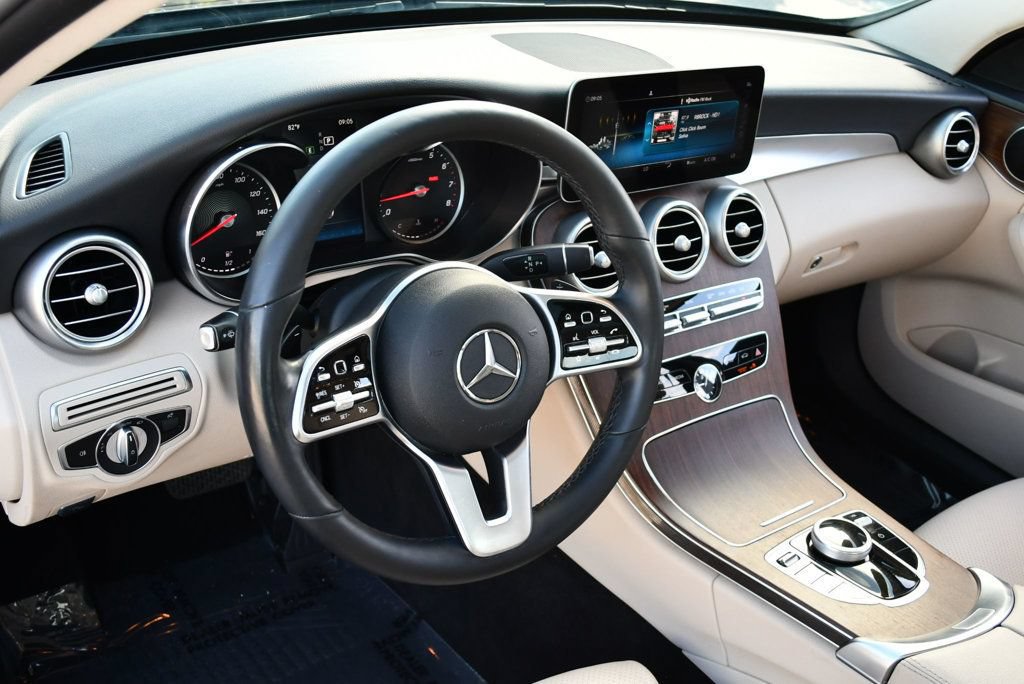 Used 2019 Mercedes-Benz C 300 4MATIC Sedan image 52