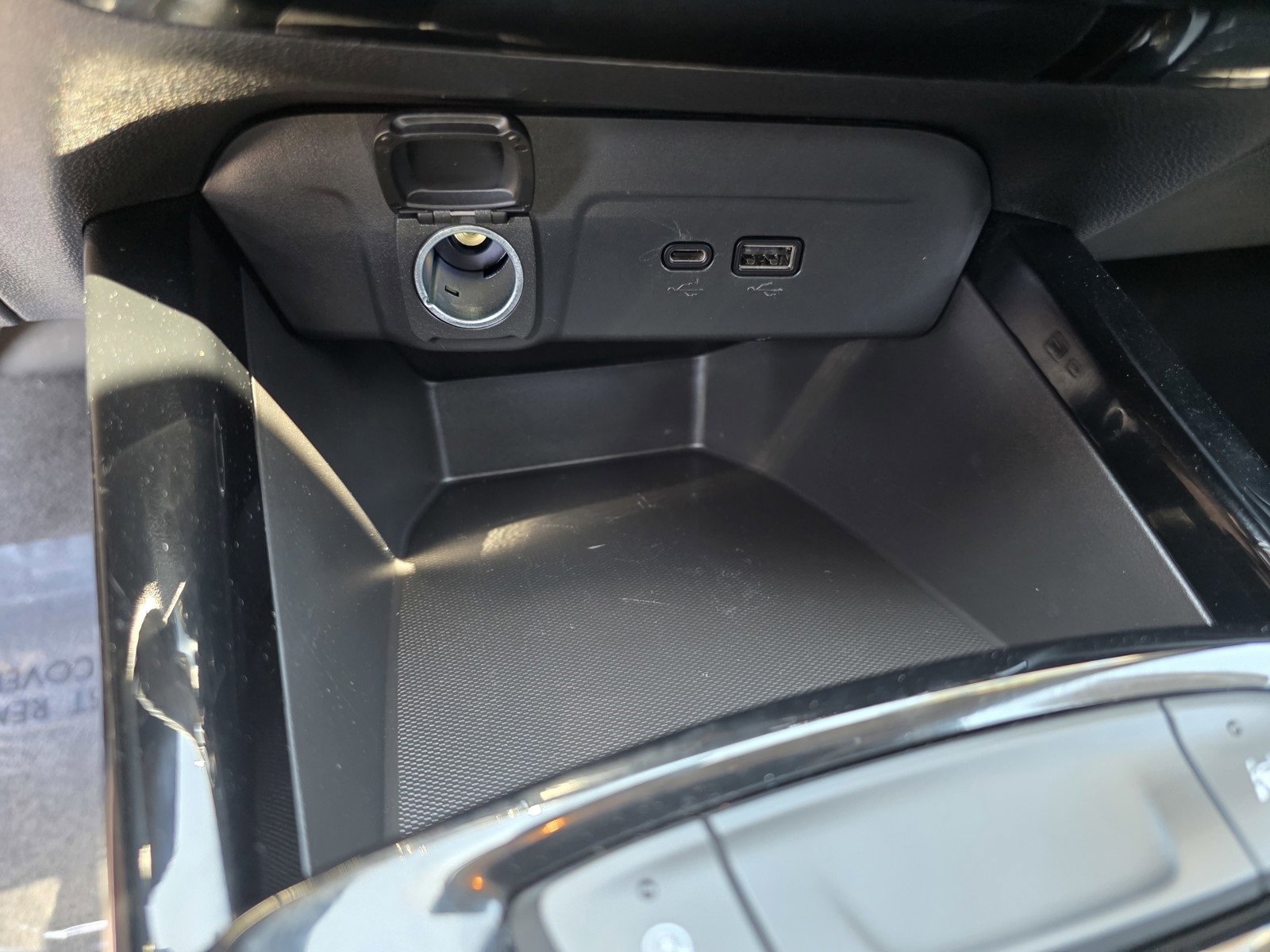 Certified 2025 Chevrolet Trax LT w/ Driver Confidence Package image 25