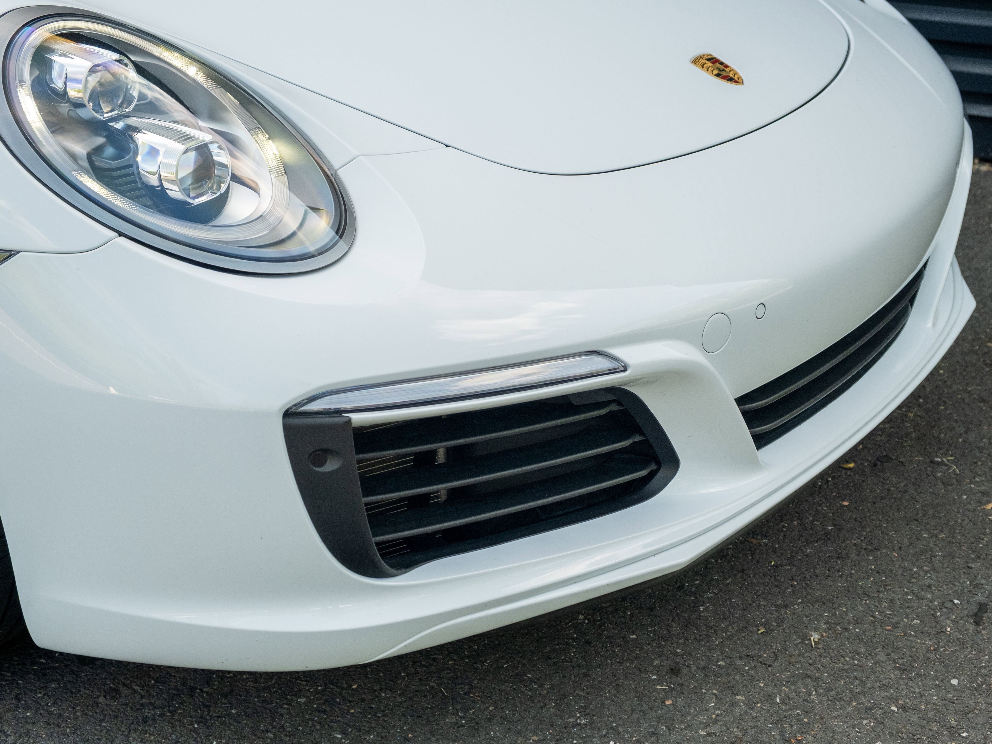 Used 2019 Porsche 911 Carrera 4S AWD/4WD image 17