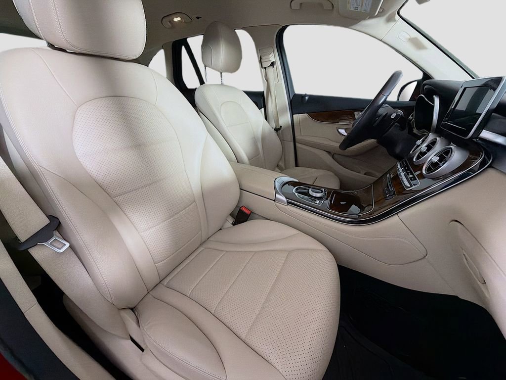 Certified 2018 Mercedes-Benz GLC 300 4MATIC image 30