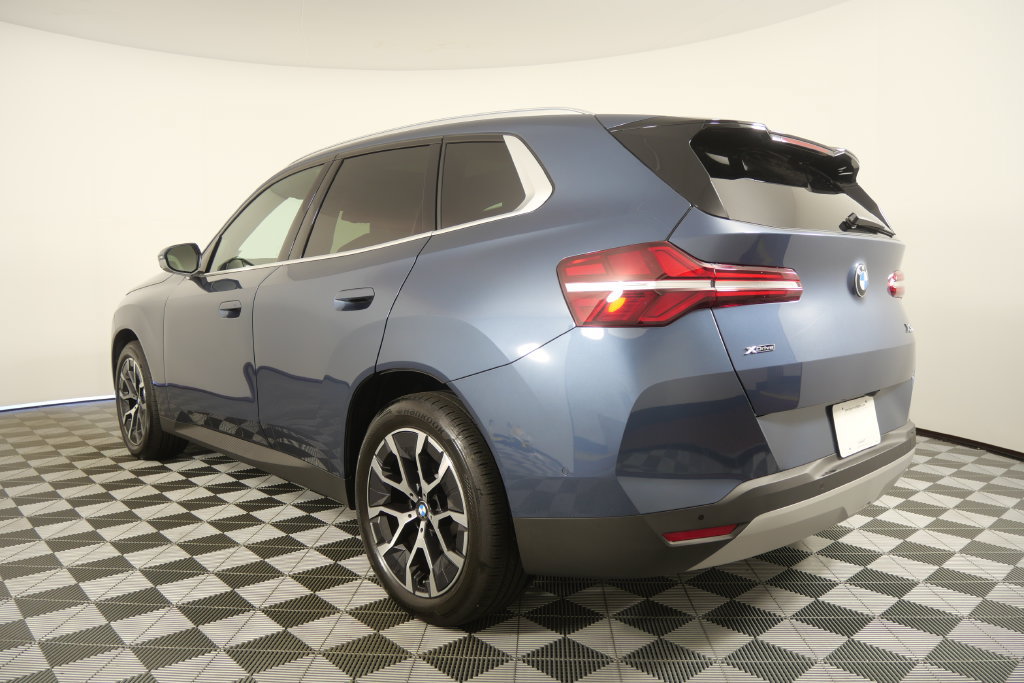 Certified 2026 BMW X3 xDrive30i AWD/4WD image 6