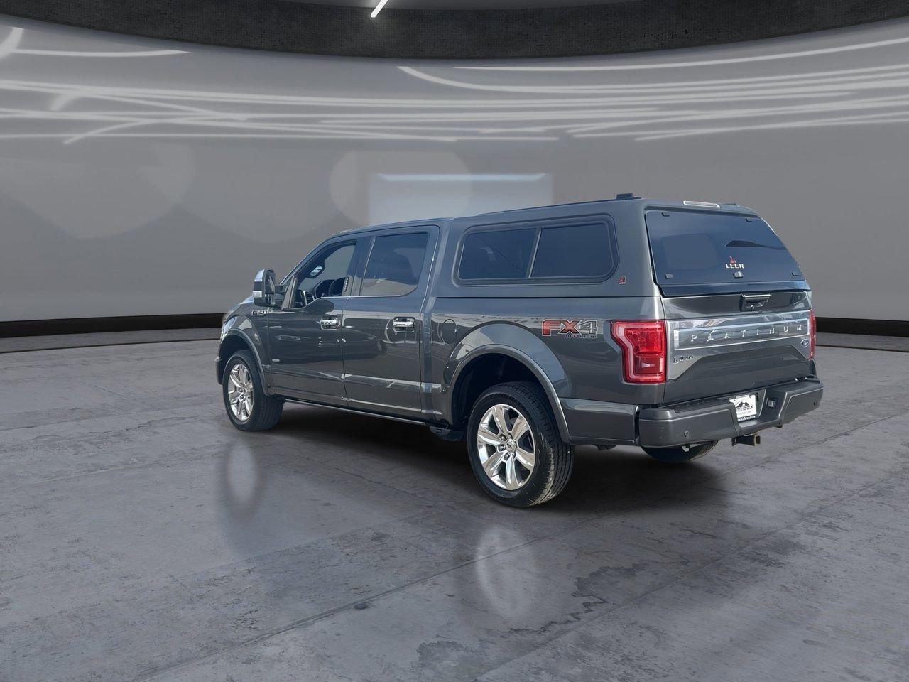 Used 2016 Ford F150 Platinum w/ Equipment Group 701A Luxury image 4